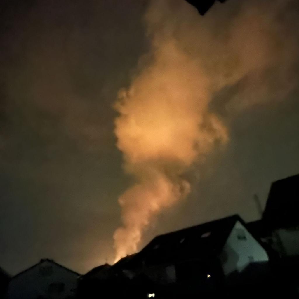2024: 500 brennende Heuballen sorgen für Großeinsatz in Hammetweil (Quelle: Sarah Reißner)