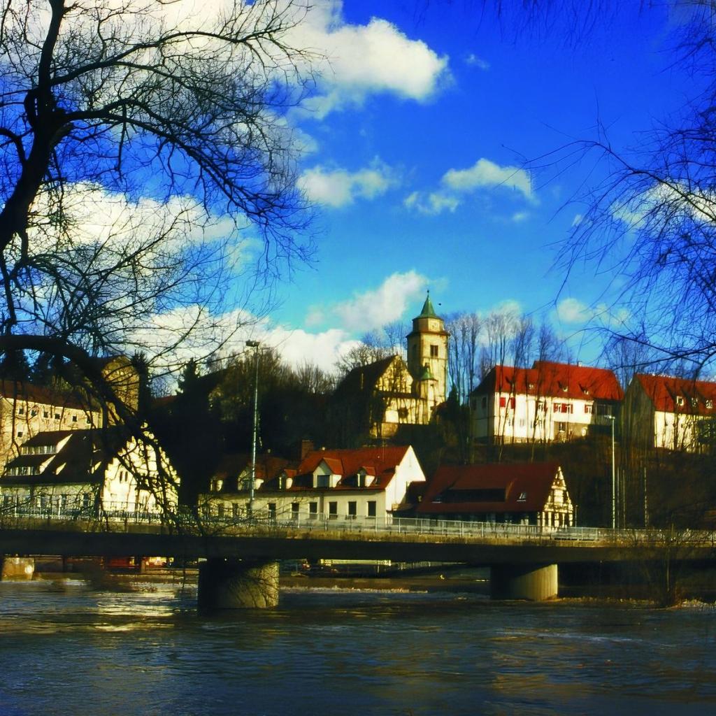 2003: Blick auf die Neckarbrücke (Quelle: Sofie Veit)