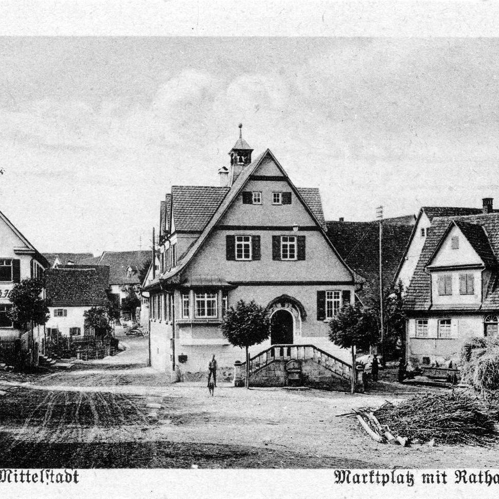 1920: Rathausplatz (Quelle: Ruth Müllerschön)