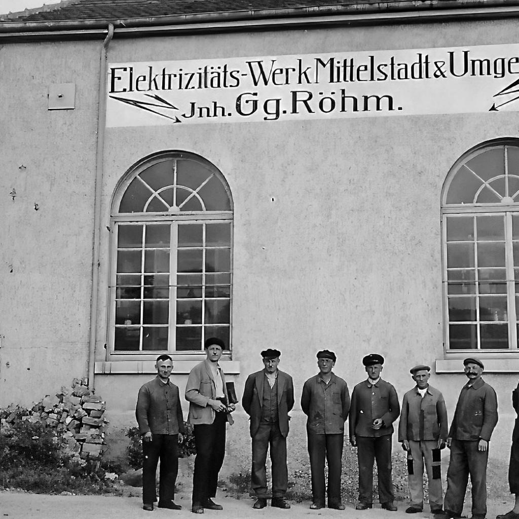 1949: Mitarbeiter Fa. Röhm: 2 Gottlieb Veit etc. re. Eugen Röhm (Quelle: Manfred Knecht)