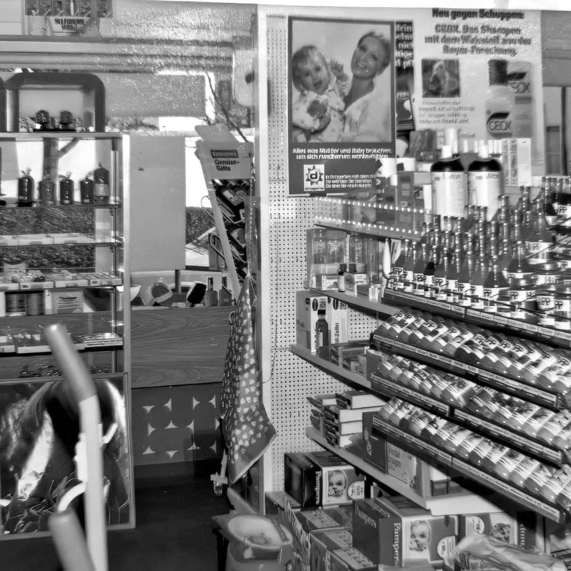 ????: Bilder vom Drogeriemarkt von Lothar Zimmermann aus den Jahren 1982 bis 1985 (Quelle: Sandra Zimmermann)
