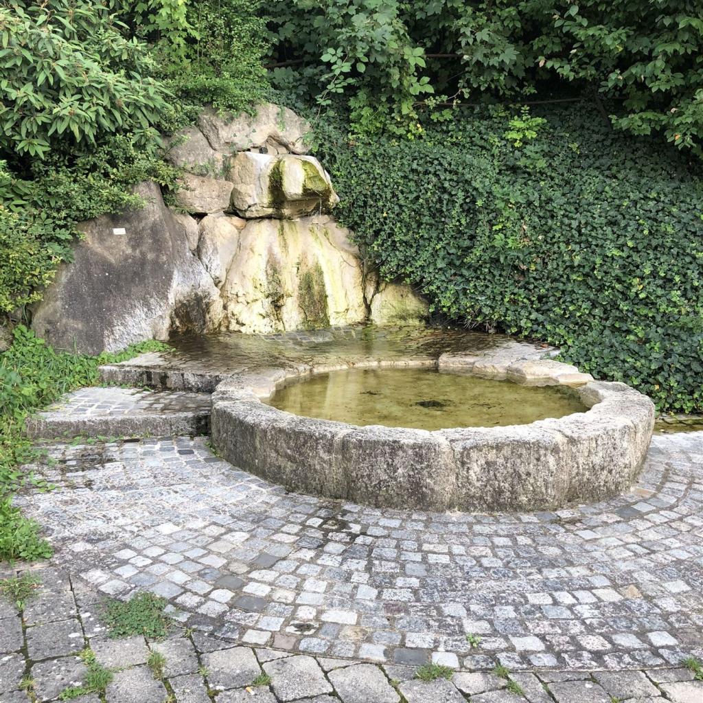 2020: Mittelstädter Brunnen - Brunnen Neckartenzlinger Straße Regenüberlaufbecken 